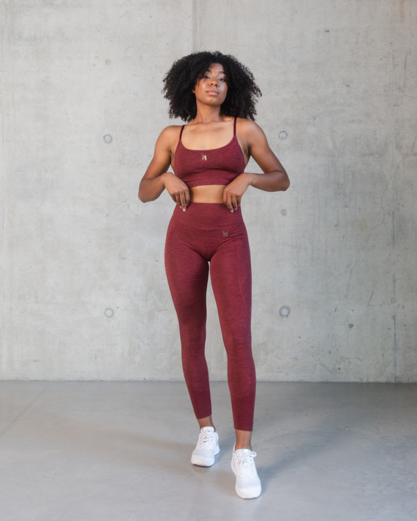 legginsy bezszwowe w burgundowym kolorze