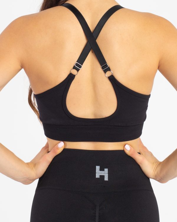 Stanik sportowy z ładnym tyłem