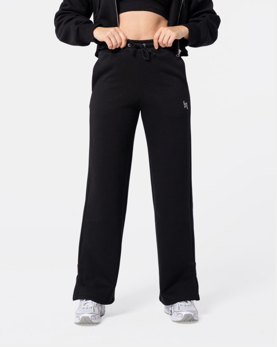 dzwony w kolorze czarnym. spodnie dresowe dzwony. dres damski.