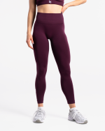 legginsy sportowe w kolorze fioletowym lub śliwkowym. legginsy sportowe fioletowe, śliwkowe.