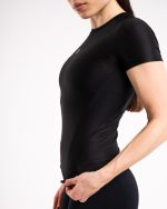 czarna koszulka damska sportowa z krótkim rękawem